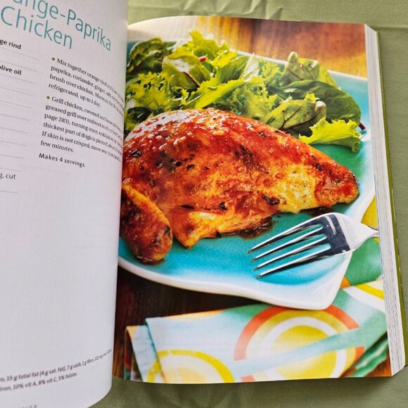 Canadian Living: The Barbecue Collection: The Best Barbecue Recipes Paperback - Picture 7 of 14